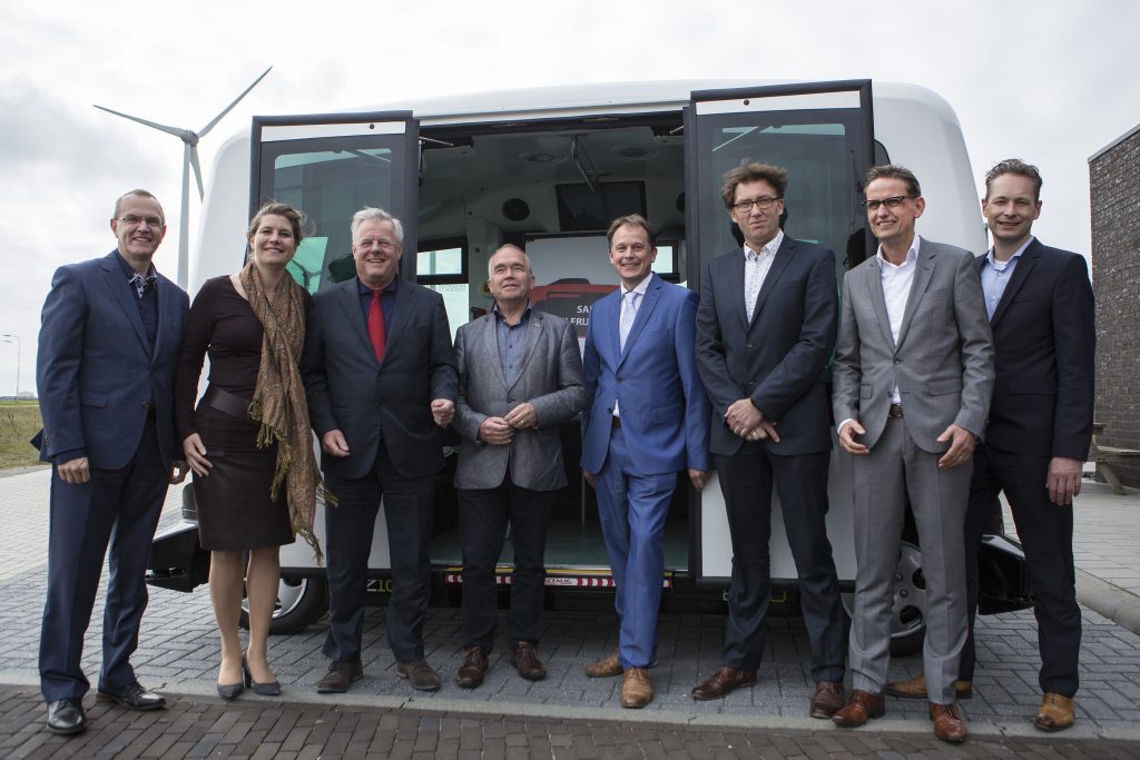 Pilot autonomous transport Eemshaven - @North